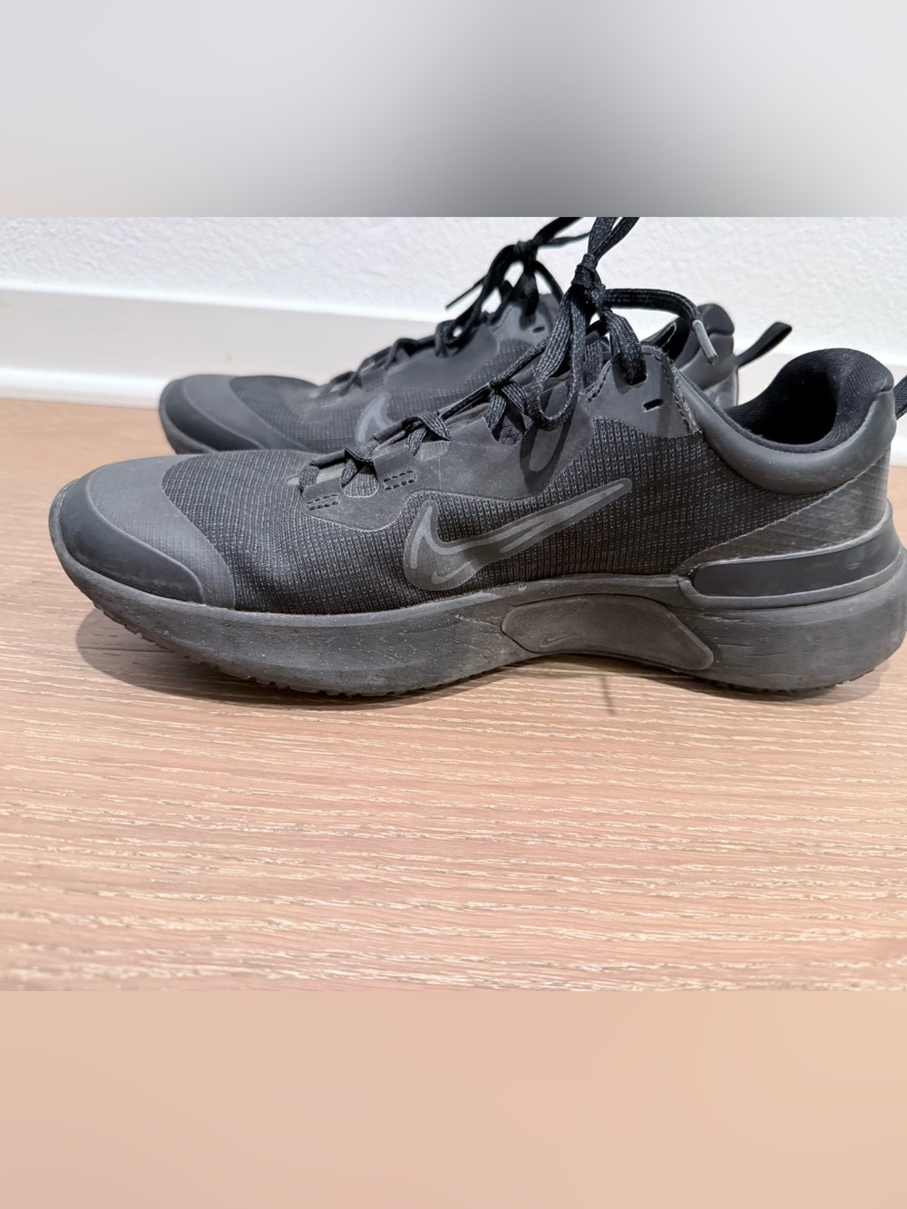 Nike Black Men's Lightweight goretex running shoe 11.5